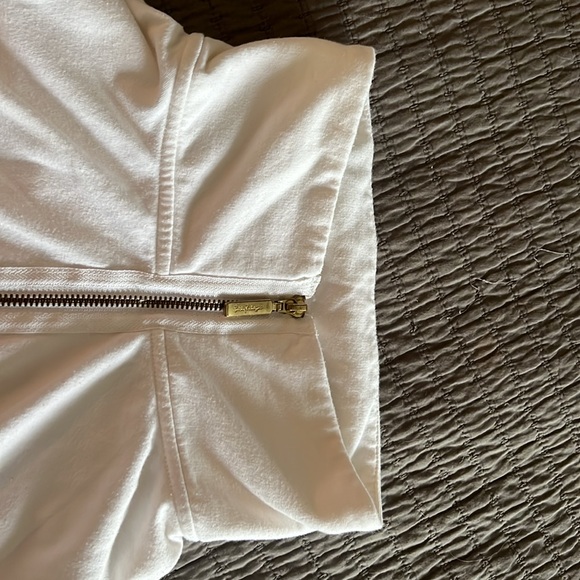 Lilly Pulitzer Solid White Popover - Sz Small - Picture 11 of 11